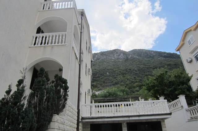 Апарт-отели Villa Milosh Boka Prchanj. Прчань-3